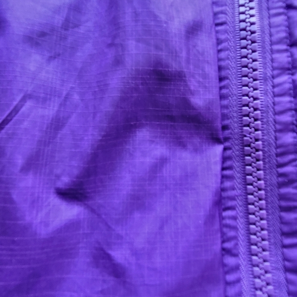 LIZ CLAIBORNE Reversible Purple & Black Fleece Vest Size Medium - Picture 7 of 8